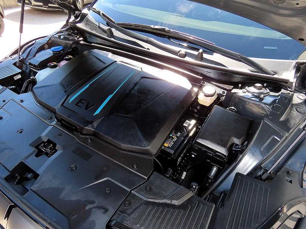 Hyundai Ioniq5 — photo 19