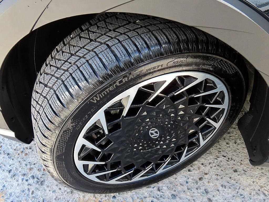 Hyundai Ioniq5 — photo 20