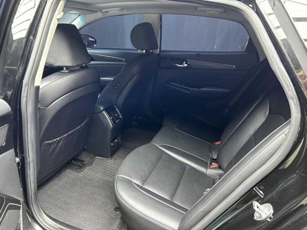 Kia K7 — photo 06