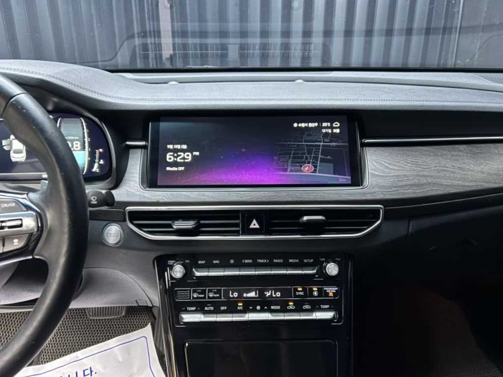 Kia K7 — photo 10