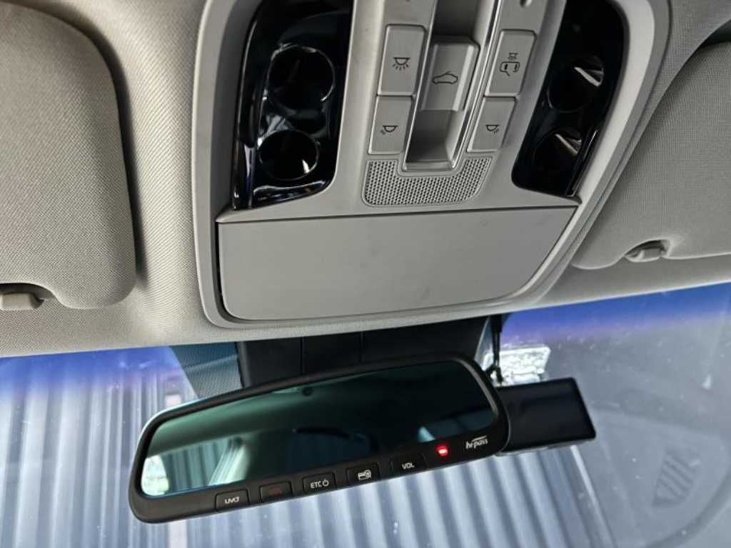 Kia K7 — photo 13