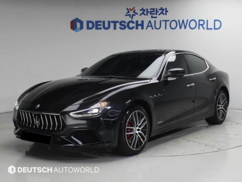 Maserati Ghibli — photo 01