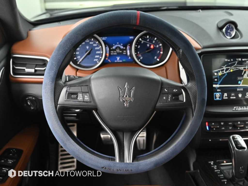 Maserati Ghibli — photo 13