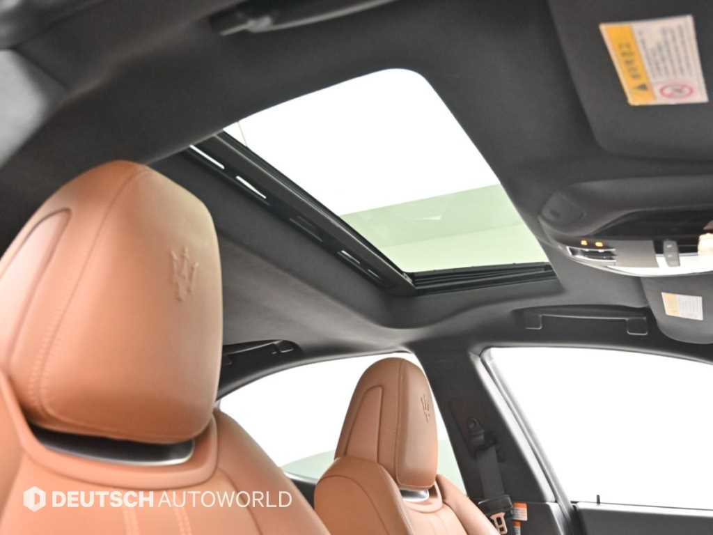 Maserati Ghibli — photo 18