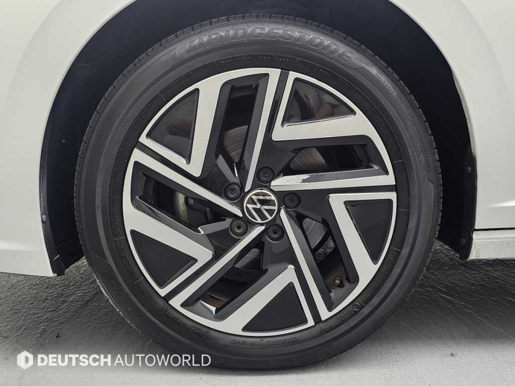 Volkswagen Jetta — photo 05