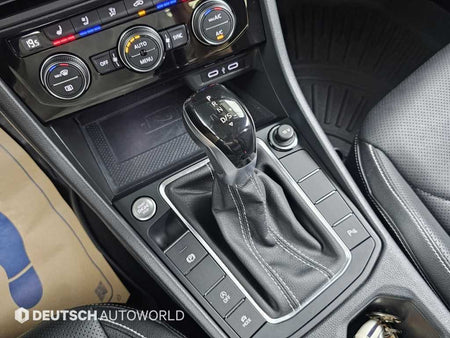 Volkswagen Jetta — photo 09