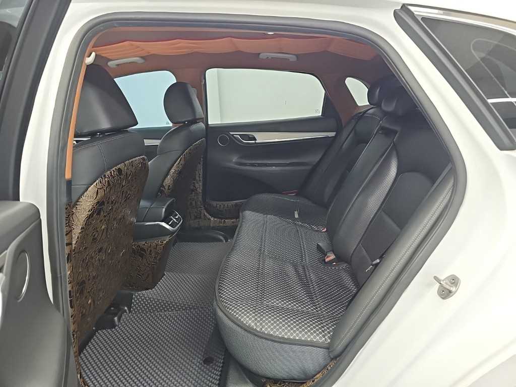 Hyundai Grandeur — photo 12