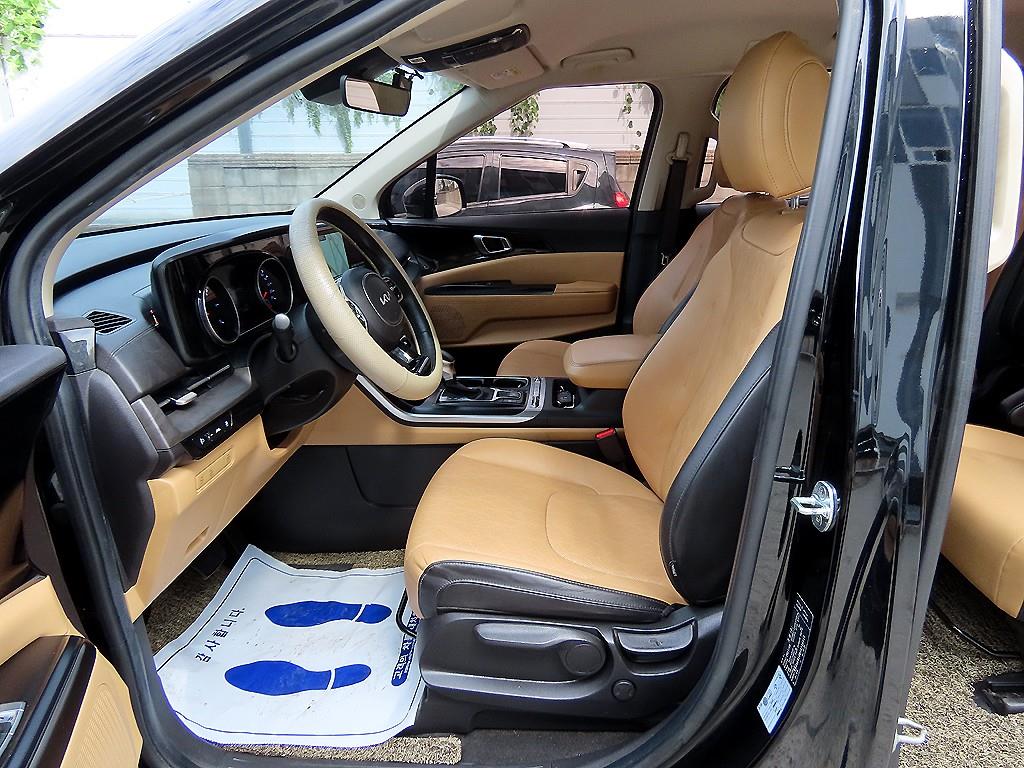 Kia Carnival — photo 05