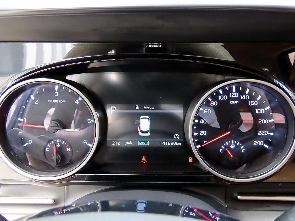 Kia Carnival — photo 10