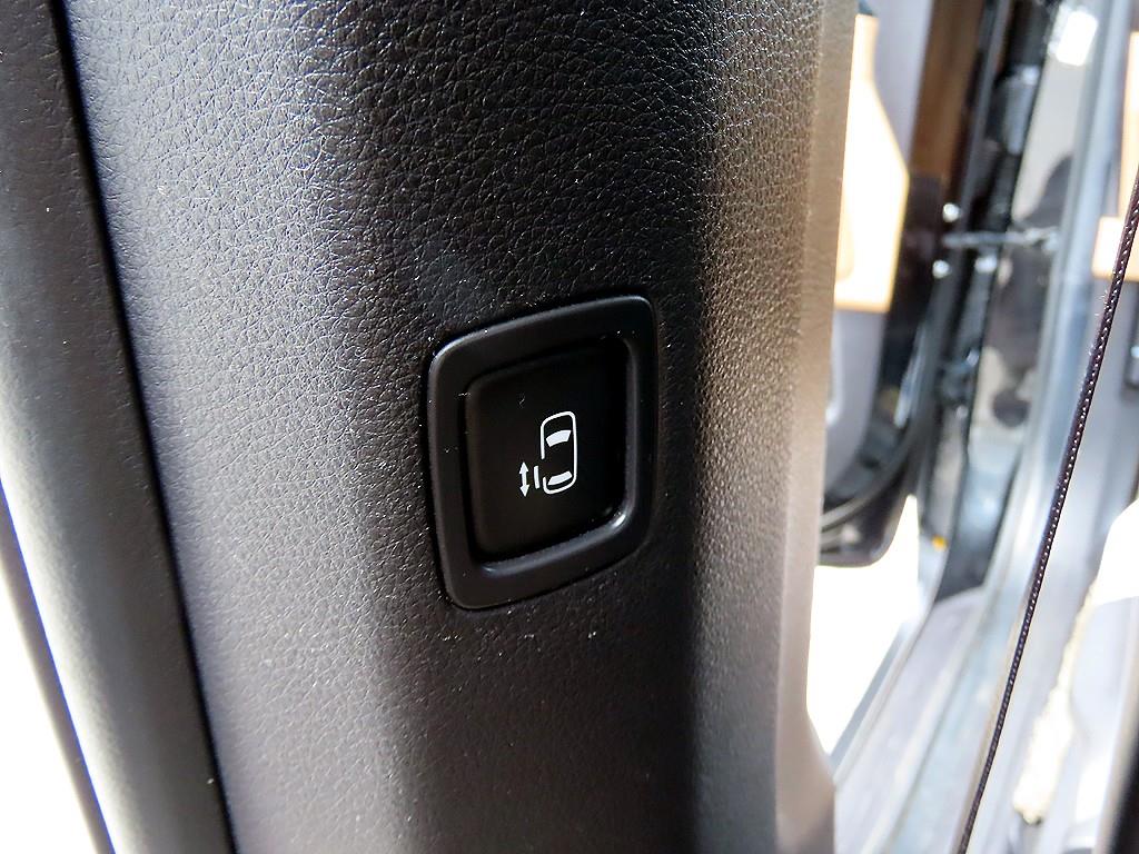 Kia Carnival — photo 17