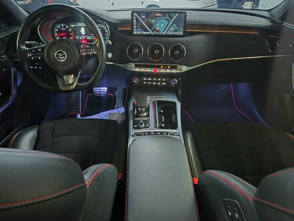 Kia Stinger — photo 09