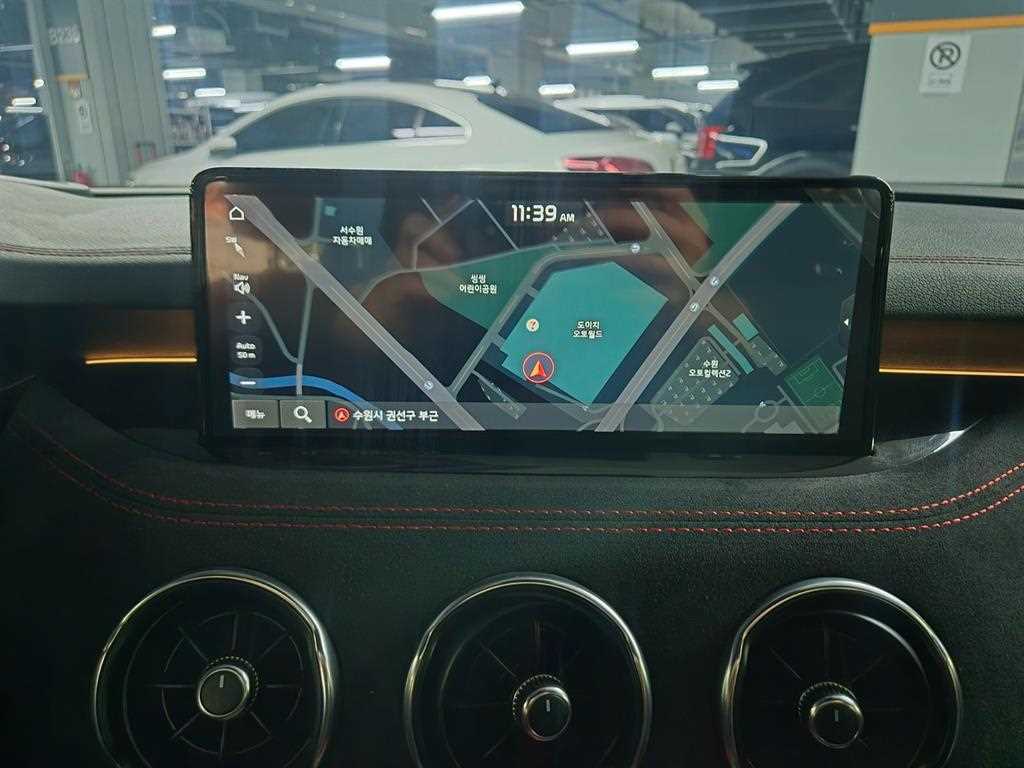 Kia Stinger — photo 16