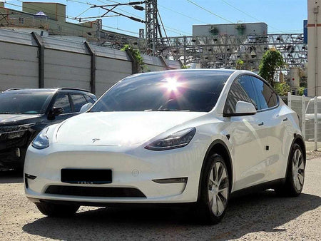 Tesla Model Y — photo 02