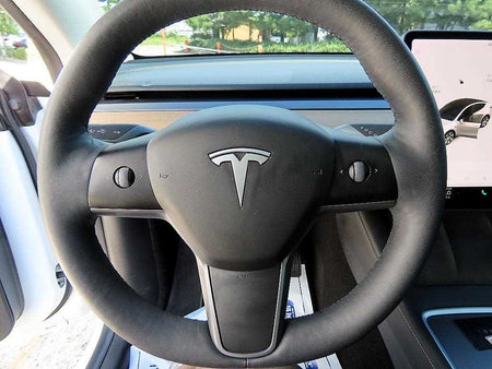 Tesla Model Y — photo 08