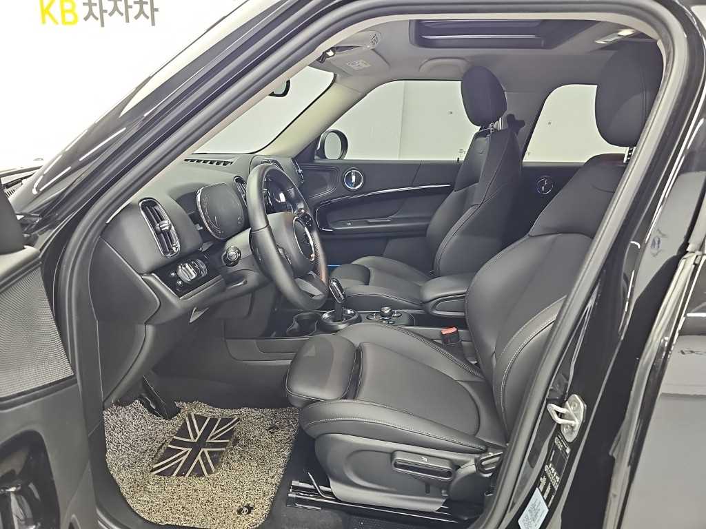 Mini Countryman — photo 11