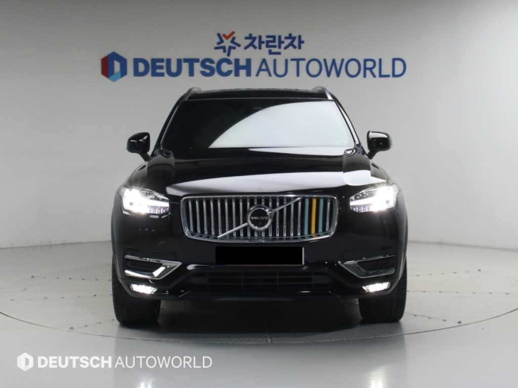 Volvo XC90 — photo 03
