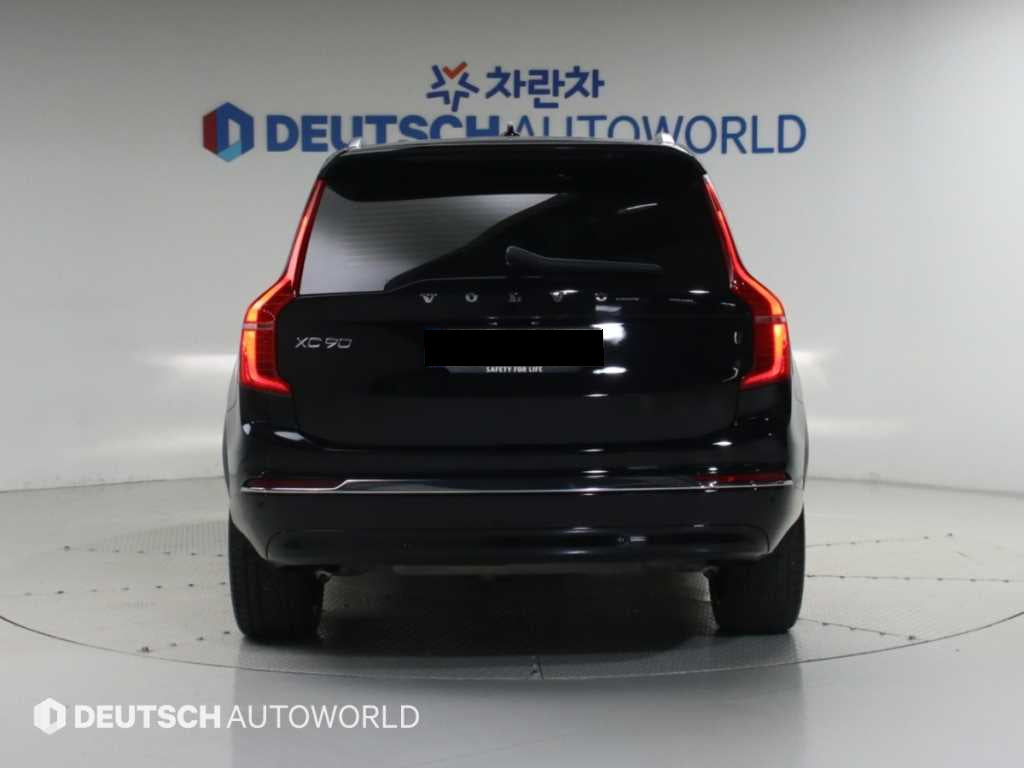 Volvo XC90 — photo 04