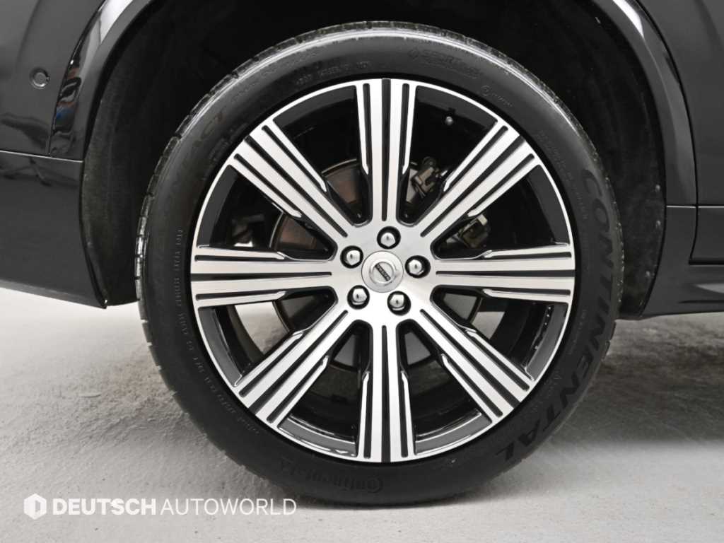 Volvo XC90 — photo 05