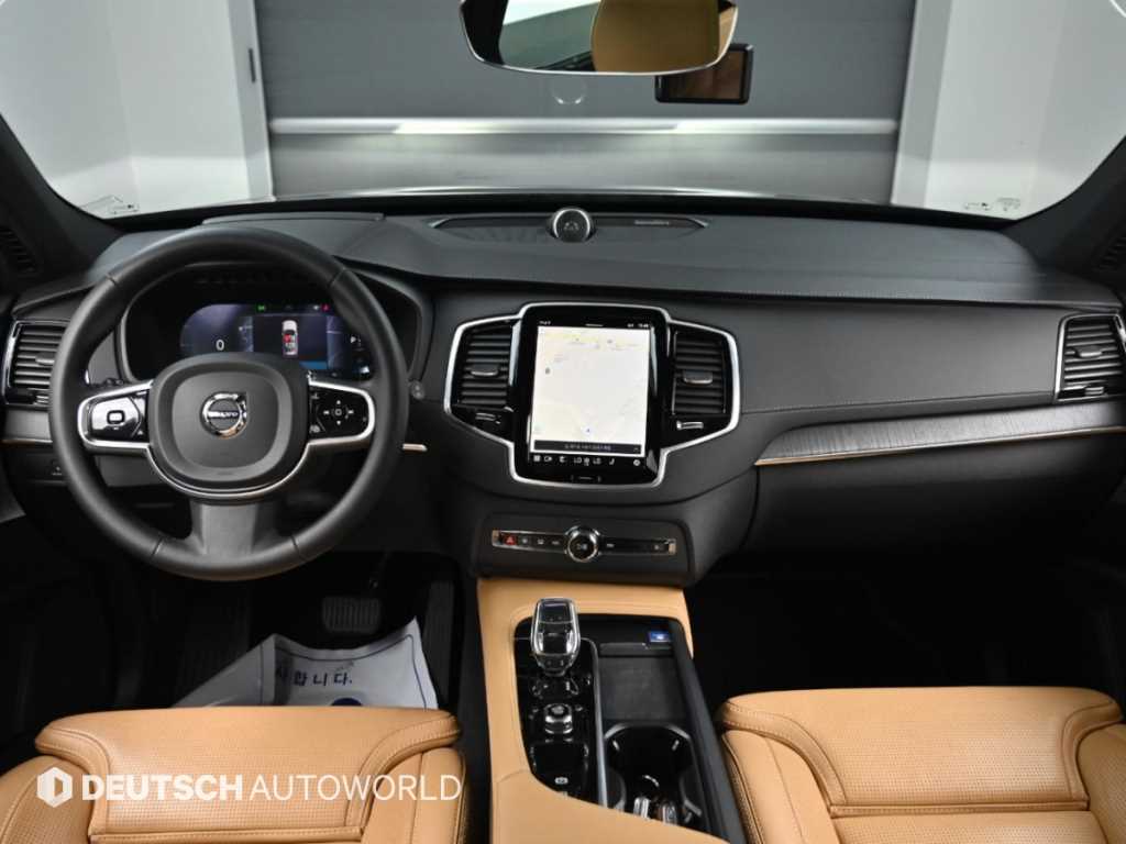Volvo XC90 — photo 07