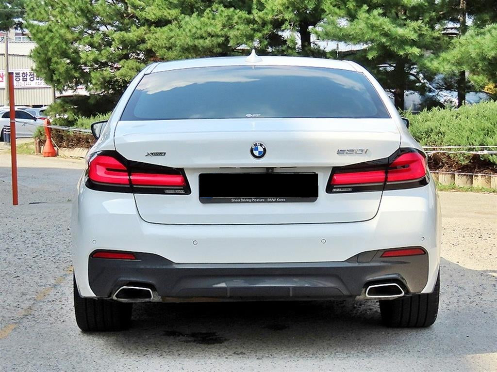 BMW 5-Series — photo 04