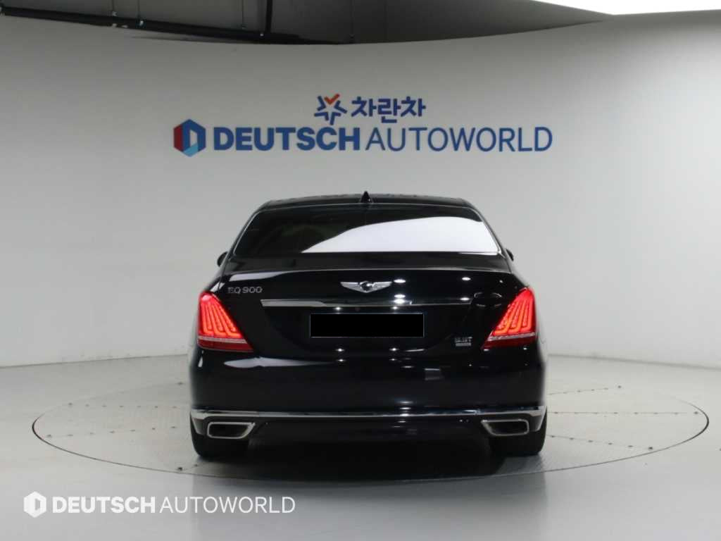Genesis EQ900 — photo 04