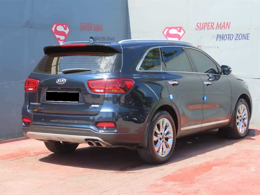 Kia Sorento — photo 03
