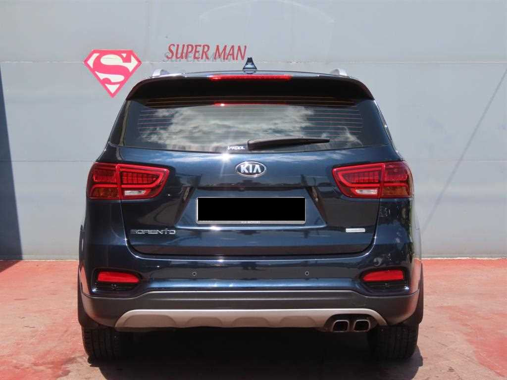 Kia Sorento — photo 04
