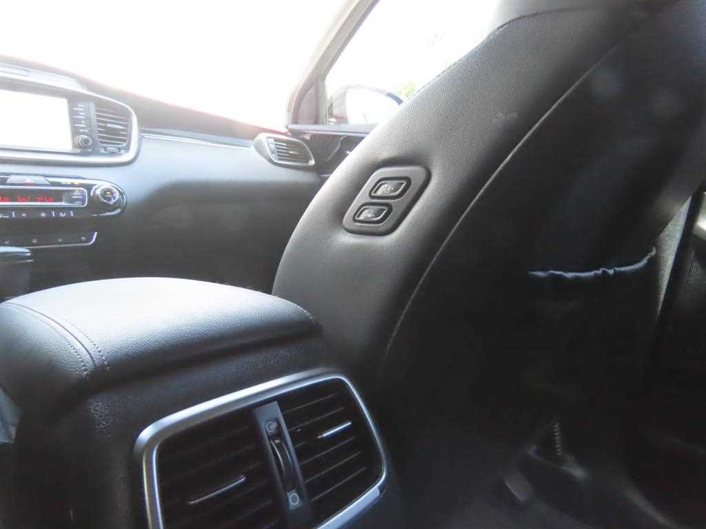 Kia Sorento — photo 09