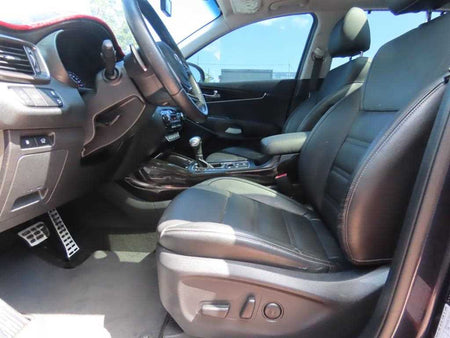 Kia Sorento — photo 17