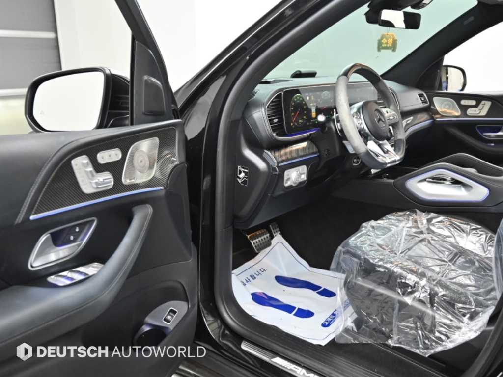 Mercedes-Benz GLE-Class — photo 11