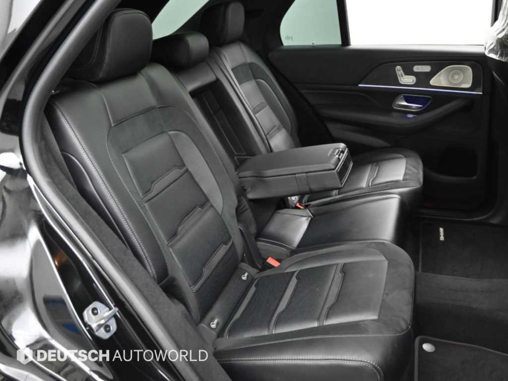 Mercedes-Benz GLE-Class — photo 12