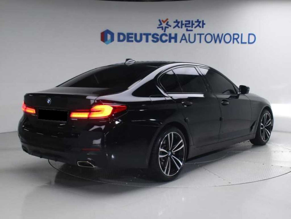 BMW 5-Series — photo 02