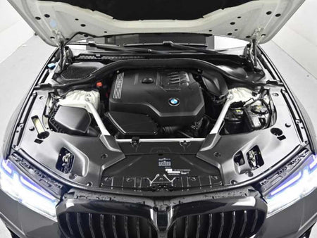 BMW 5-Series — photo 06