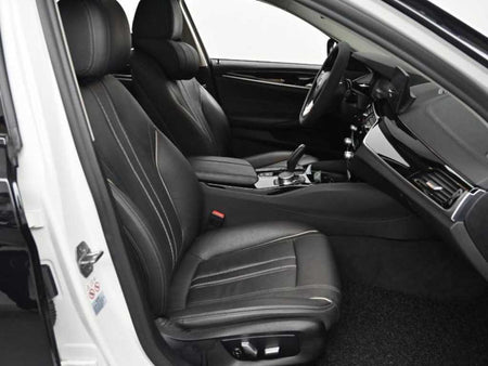 BMW 5-Series — photo 10