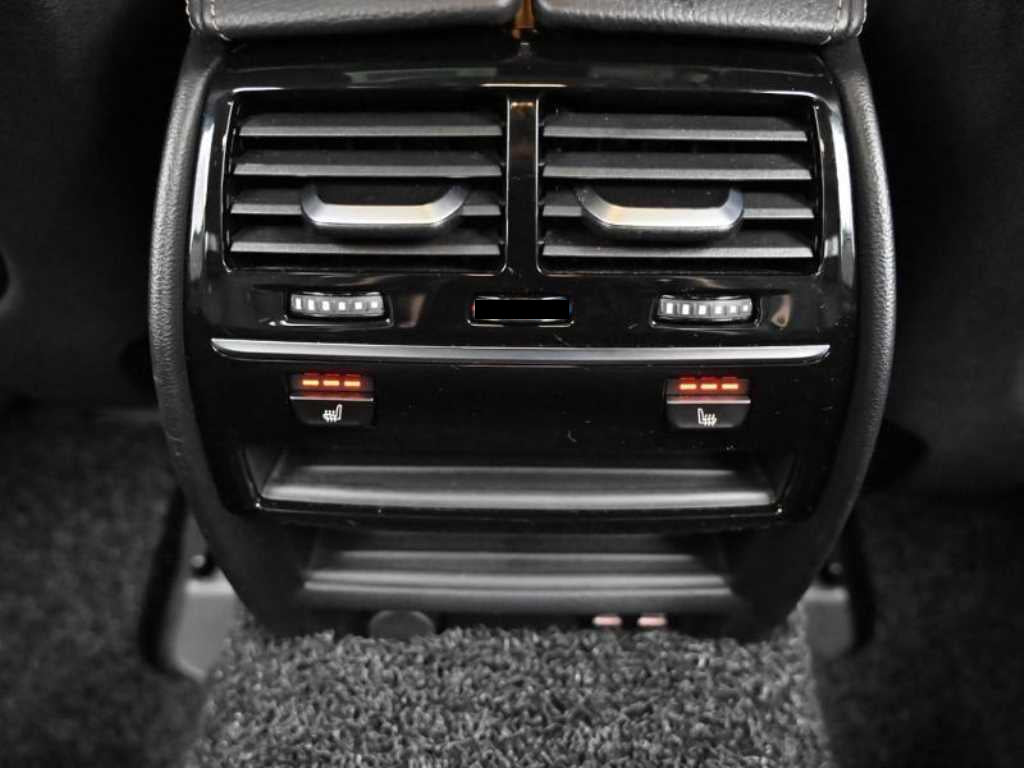 BMW 5-Series — photo 16