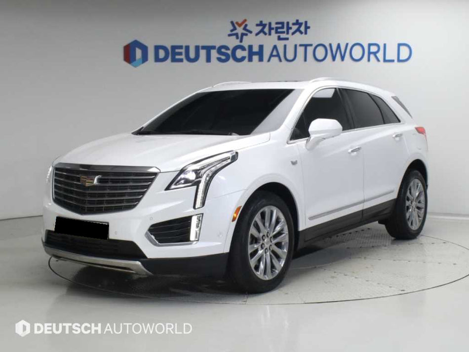Cadillac XT5 — photo 01