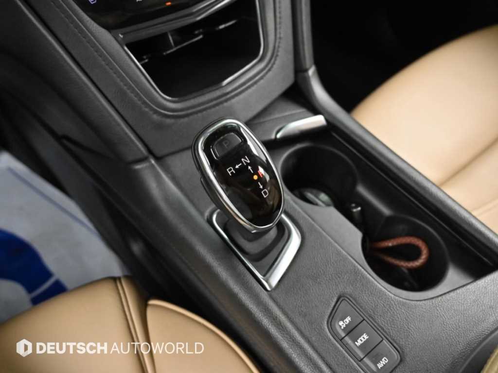 Cadillac XT5 — photo 09
