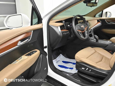 Cadillac XT5 — photo 11