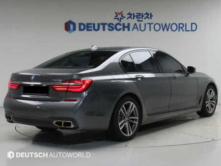 BMW 7-Series — photo 02