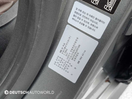 BMW 7-Series — photo 20