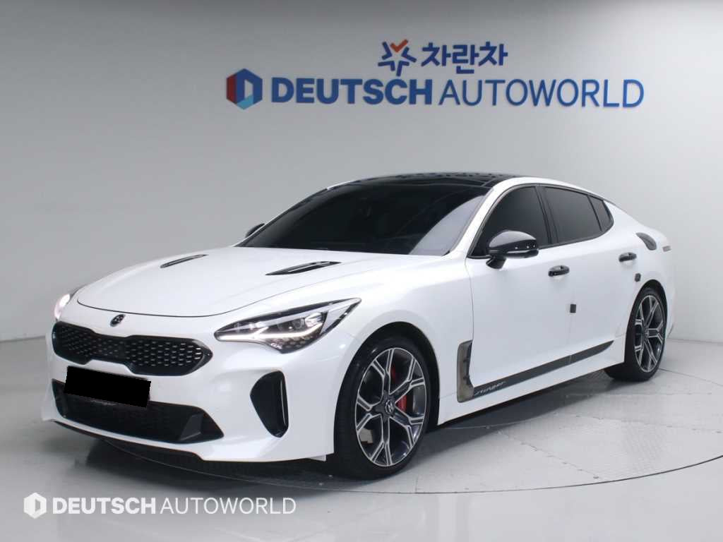Kia Stinger — photo 01