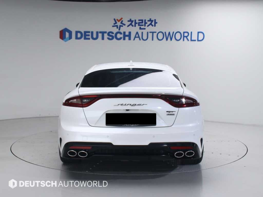 Kia Stinger — photo 04
