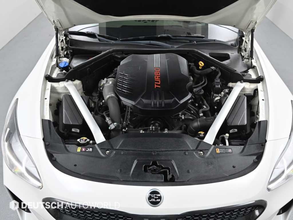 Kia Stinger — photo 06