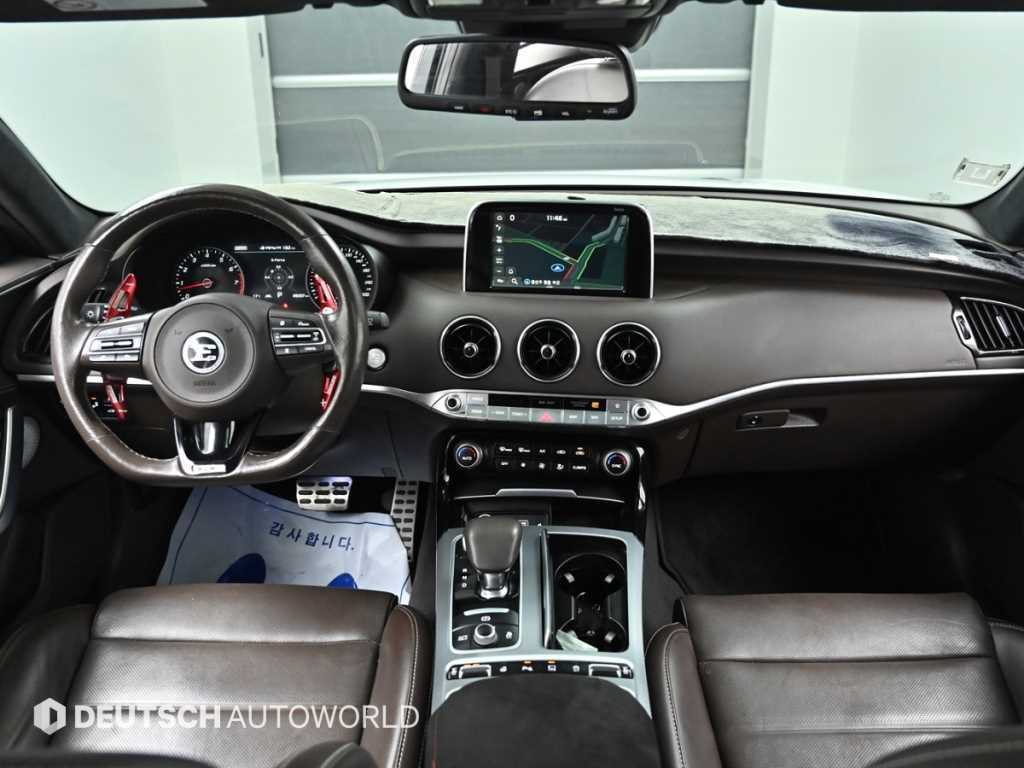 Kia Stinger — photo 07