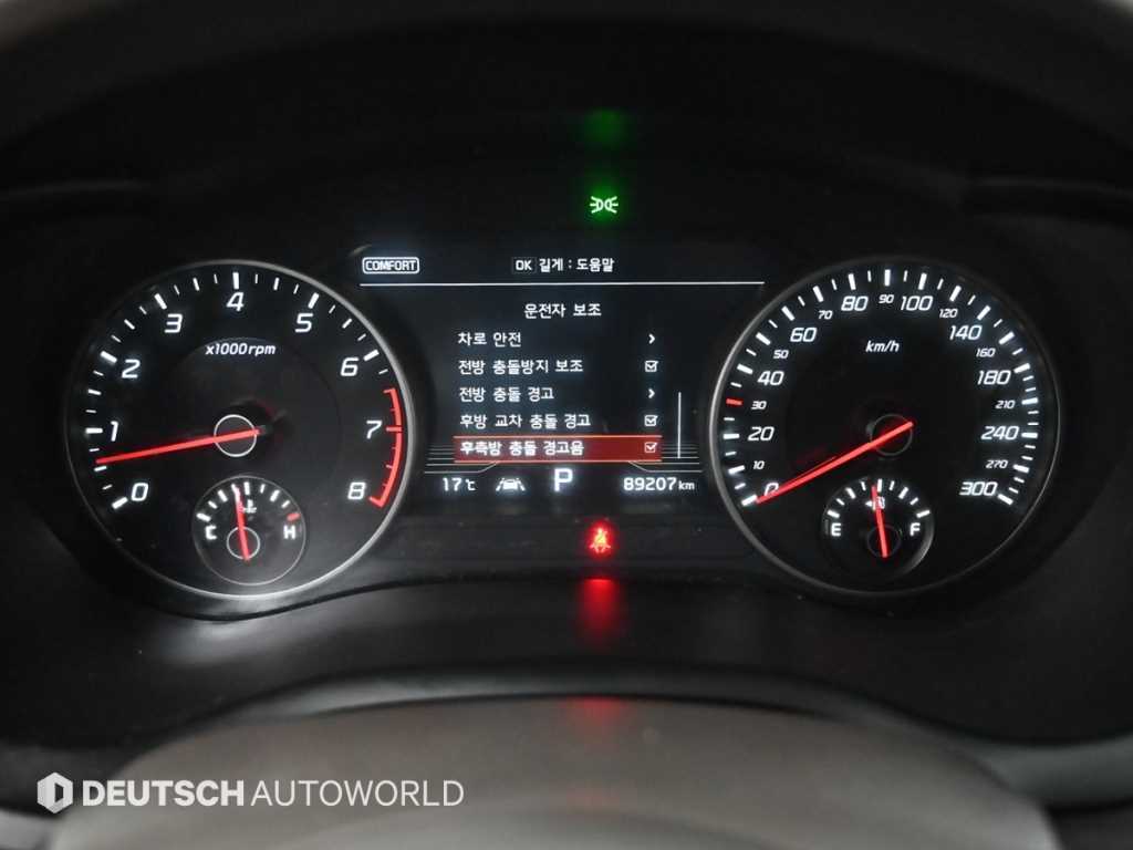 Kia Stinger — photo 08