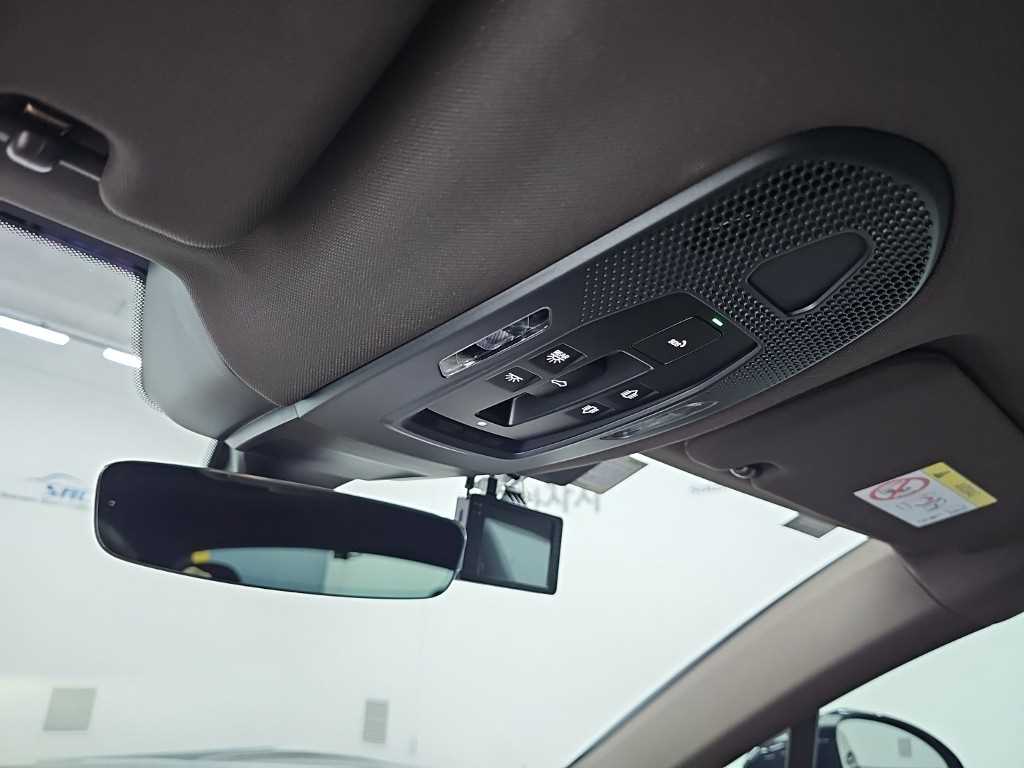 Porsche Panamera — photo 18