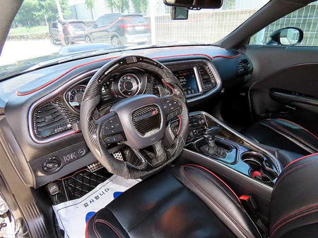 Dodge Challenger — photo 07