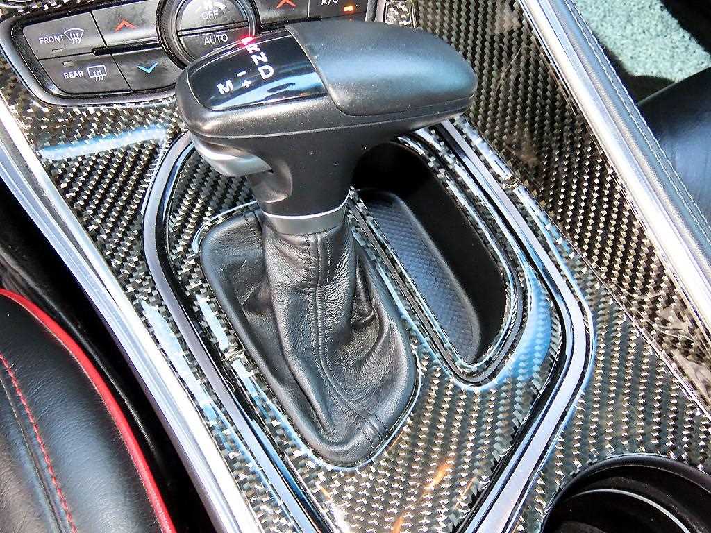Dodge Challenger — photo 10