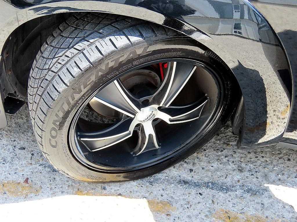 Dodge Challenger — photo 19