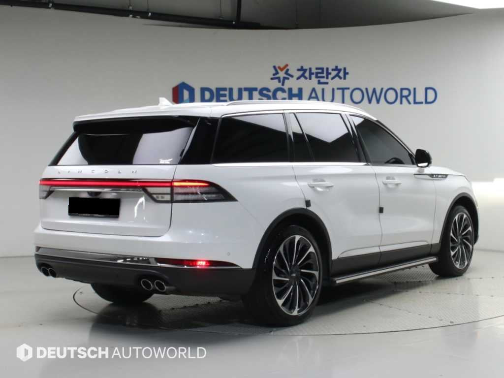 Lincoln Aviator — photo 02